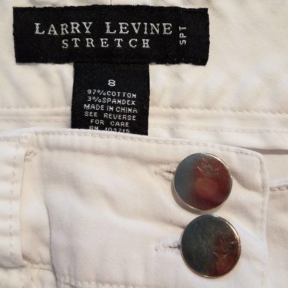 Larry Levine White Stretch Capris Size 8 - Picture 2 of 5
